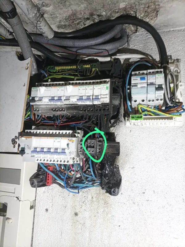 Avant travaux — Remise en état du coffret électrique, Collonges sous Salève — Pral'Elec électricien