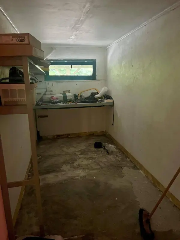 S.D.B avant travaux — Rénovation d'un sous-sol, Collonges sous Salève — Pral'Elec électricien