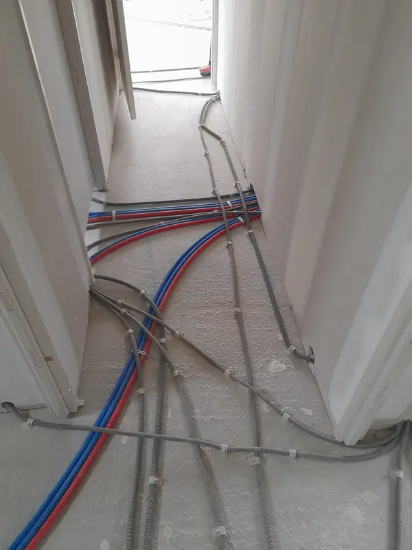 Couloir, passage des gaines — Électricité complète d'une maison neuve, Haute-Savoie — Pral'Elec électricien