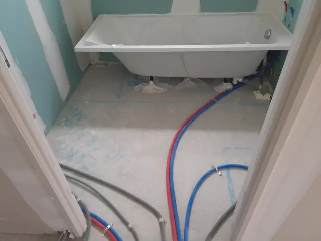 Salle de bain, réseaux en attente — Électricité complète d'une maison neuve, Haute-Savoie — Pral'Elec électricien