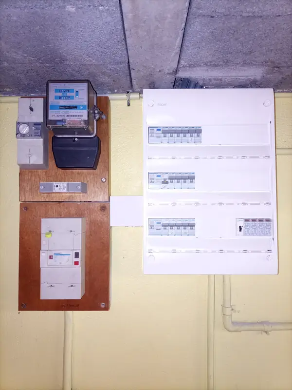 Nouveau tableau capoté — Tableau électrique neuf à Nangy, Nangy — Pral'Elec électricien